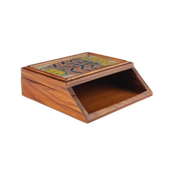 أدوات المائدة وحاملها